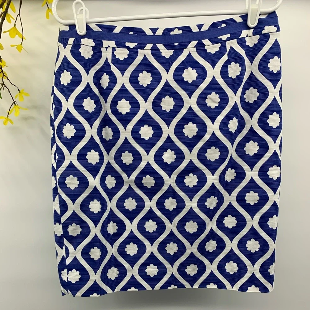 Boden Pencil Skirt Blue White Prints Size 10P‎